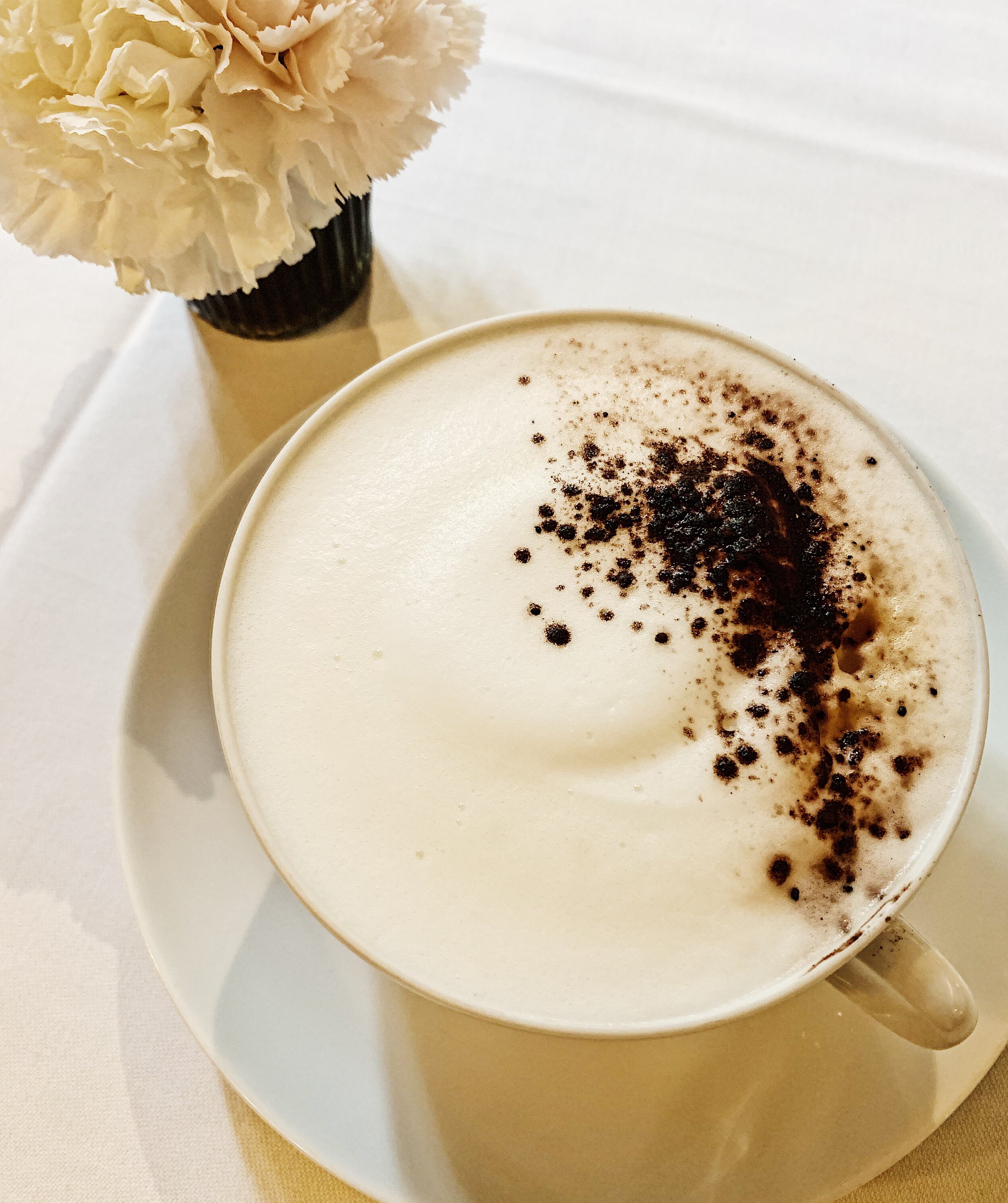 Cappuccino dusted with chocolate; Pavillon de le Reine, Paris