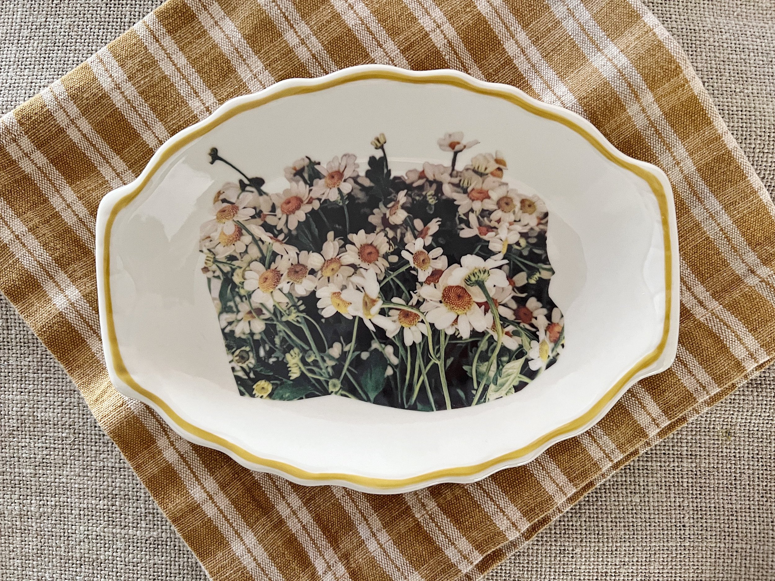 Vintage Daisy Ceramic Small Platter