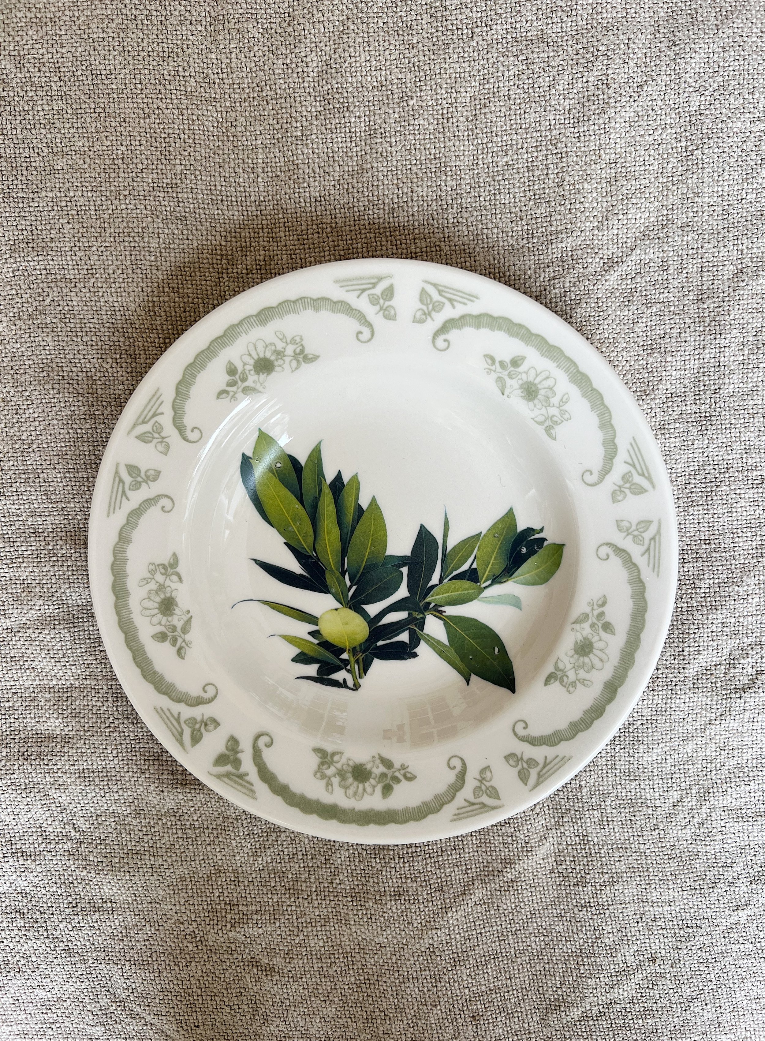 Vintage Bay Laurel Ceramic Small Plate