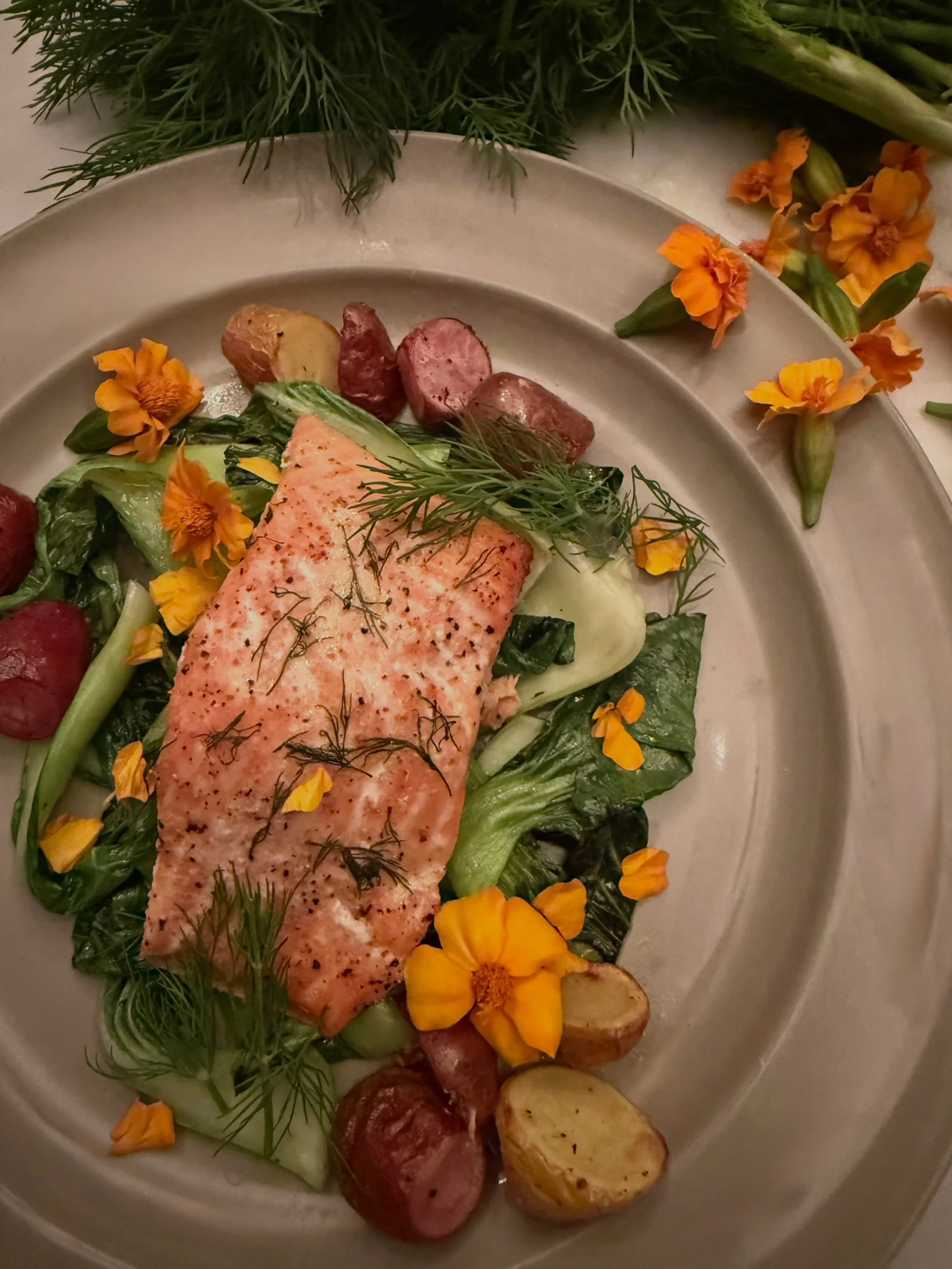Faroe Island Salmon with Dill, Bok Choy and Roasted Potatoes 

When you have dined in Copenhagen and now everything you make is elevated with edible flowers and herbs. Dinner for one can be pretty. Treat yourself well.
.
.
.
#eathealthy #behappy #mak