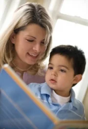 Mom and son reading; learn to read, decoding and rerading problems treated at Canto Speech Therapy Online