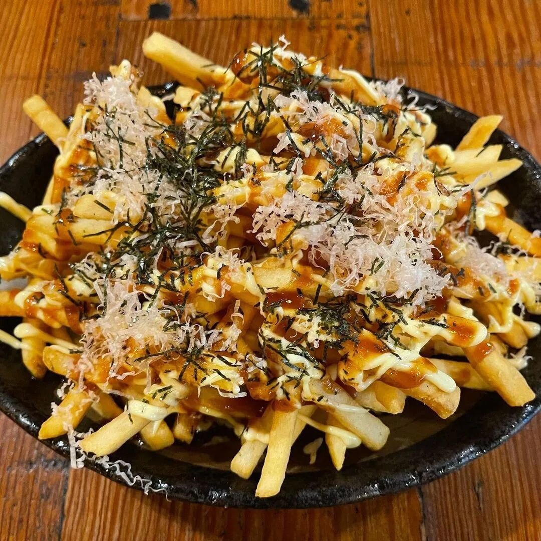 &quot;Okonomiyaki Fries&quot; Top with the bonito flakes .. YUMMY! 😋 @jijime_official

Thank you📷 : @smooandslibs
📍Jijime 5524 Geary Blvd ,SF 

#sanfrancisco #sf #bestfoodbayarea #sffood&nbsp; #bayareafoodie #koreanfusionfood #asianfusion #eatersf