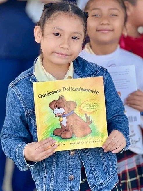 We're so grateful to have collaborated with a passionate veterinarian who travels to Guatemala to provide crucial care. Her team's humane education program at the Centre of Hope Guatemala was truly inspiring, and we're proud to have contributed by do