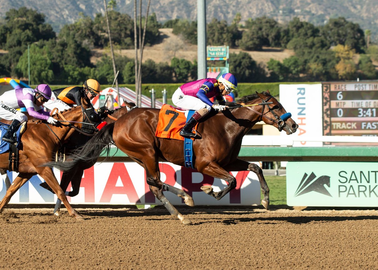 Cast Member triumphs in the Golden State Juvenile Fillies