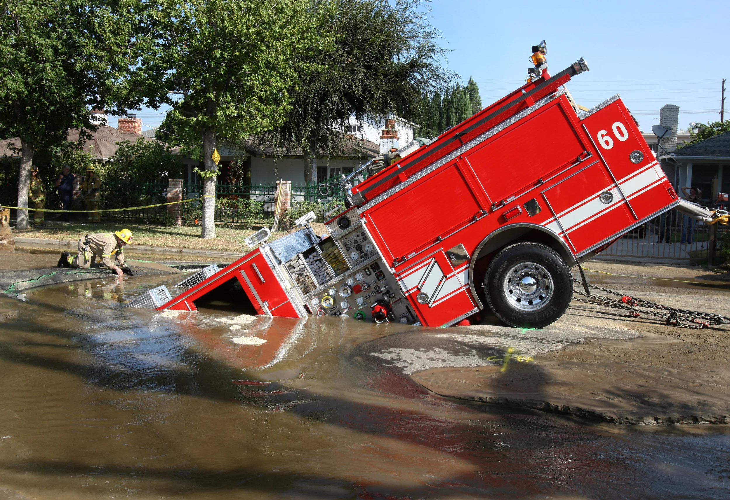 028711.ciu.sinkhole.01.JPG