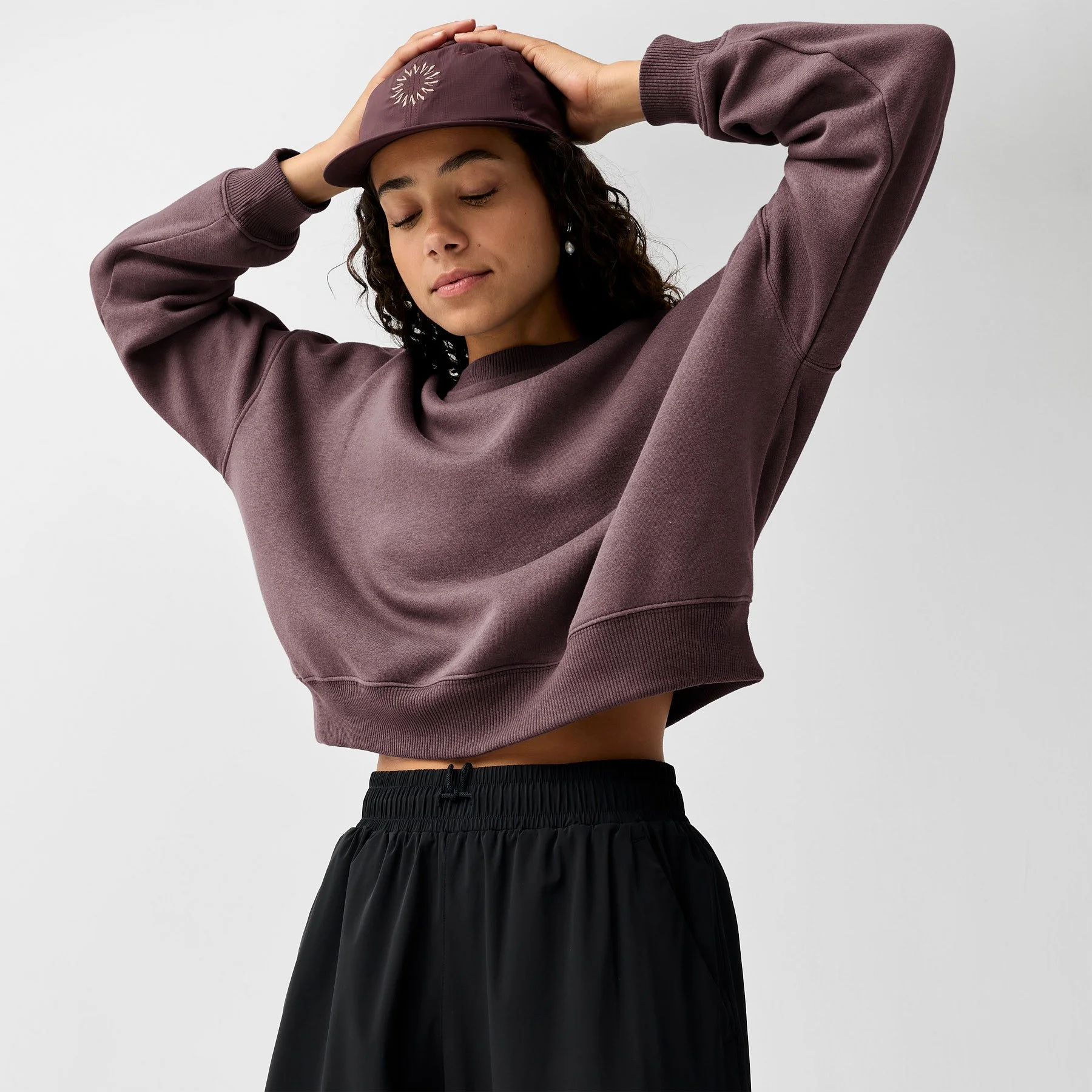 221766_203_MV_Movement_Cropped_Sweatshirt.jpg