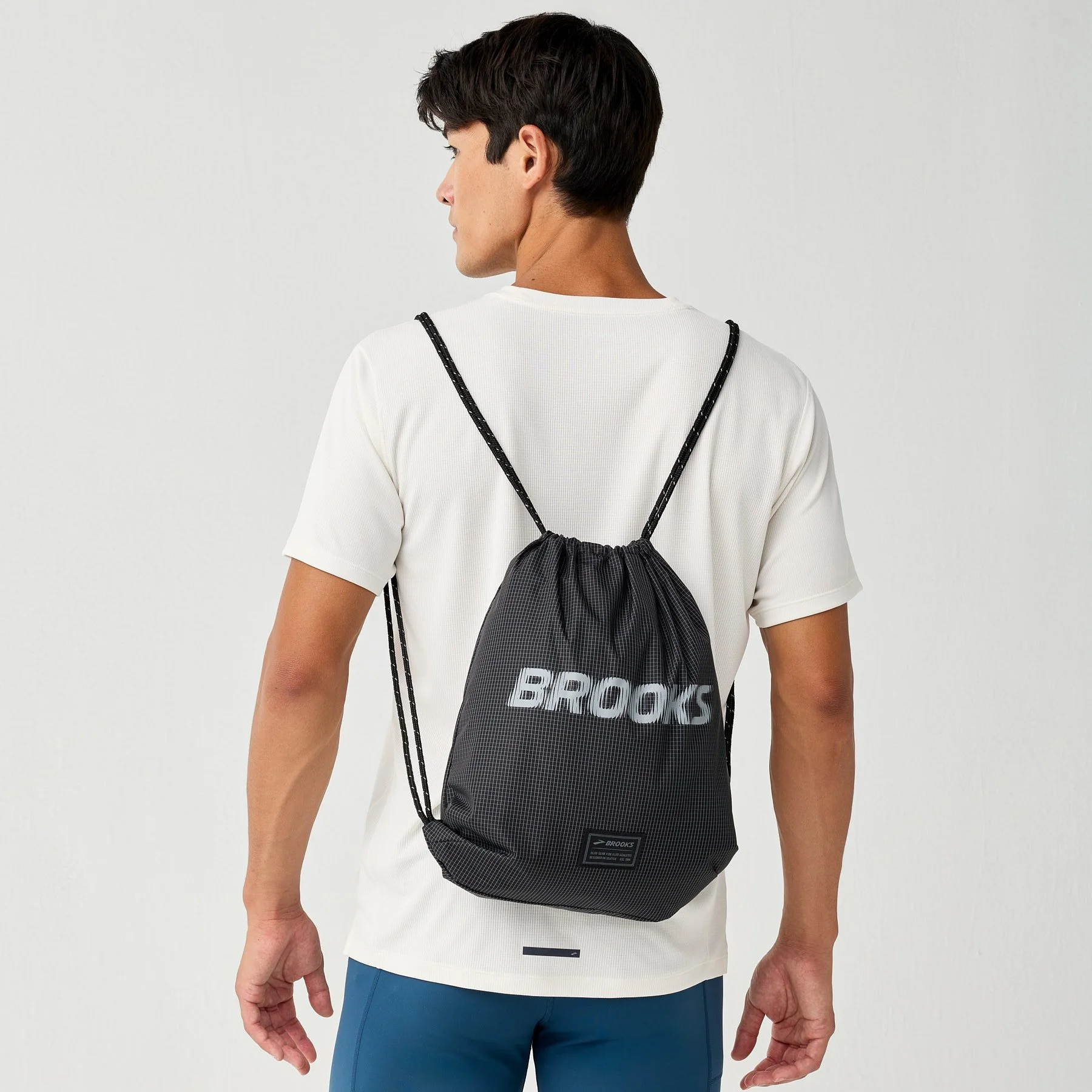 280556_001_MB_Unisex_Stride_Shoe_Bag_003.jpg