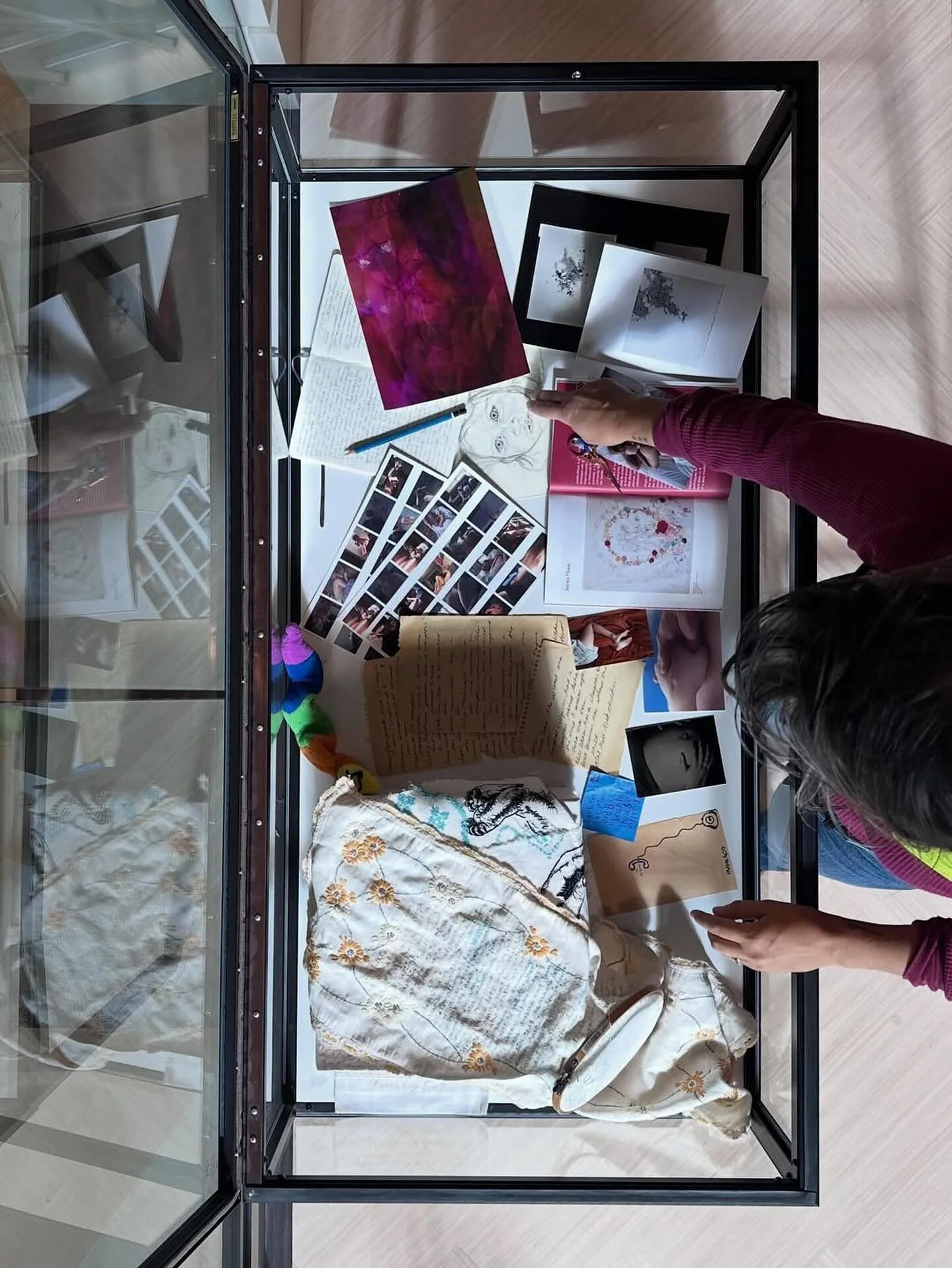 Repost from @ishibashigallery
&bull;
Join us for an Opening Reception for Joetta Maue: Changing Skins on Tuesday, November 4, at 6:30 PM, and for a panel of artists from Motherhood as Muse moderated by Maue on Tuesday, December 2, from 6:30&ndash;7:3