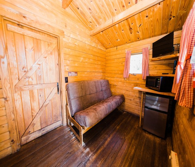 One-Bedroom-Cabin-642x550-2.jpg