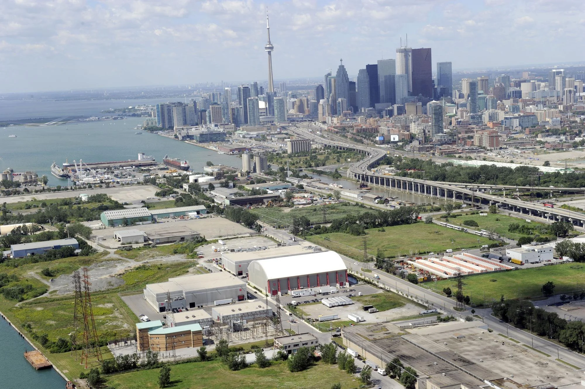 1247325_Pinewood_Toronto_Aerial.jpg