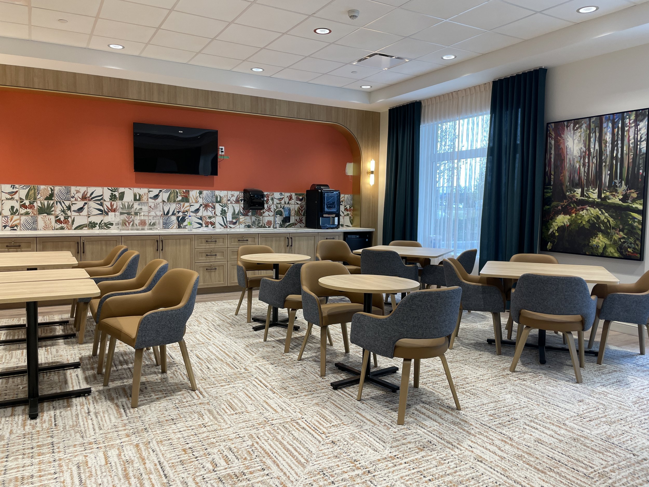 TFC and TFR Dining Tables