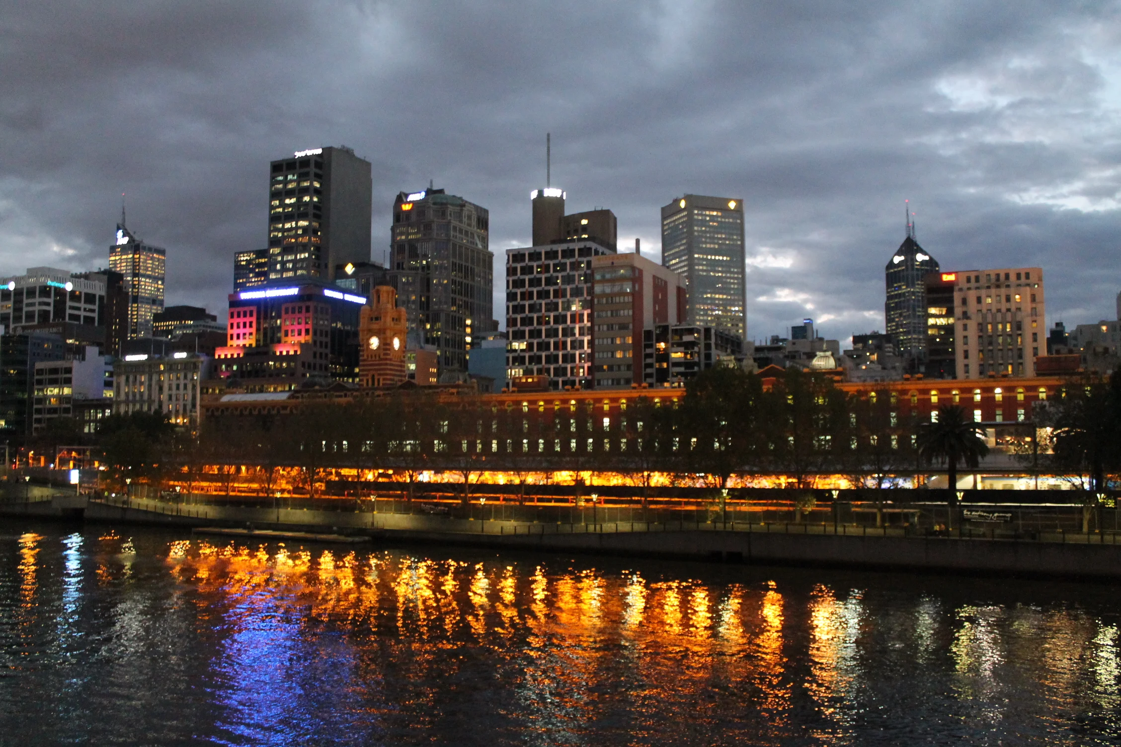 Melbourne Moody Mystery.IMG_8812