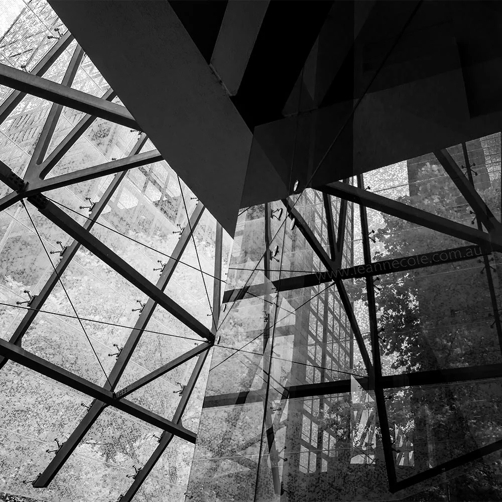 Leanne-Cole-glass-abstract-2