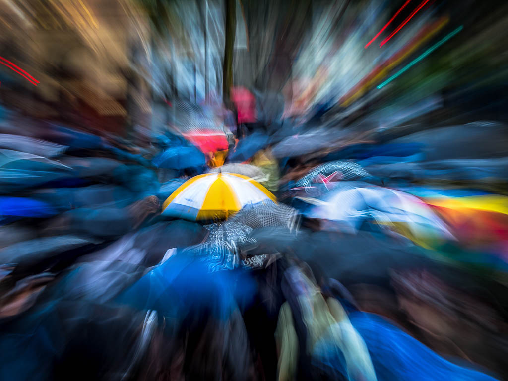 Mario Mirabile - Umbrella rush