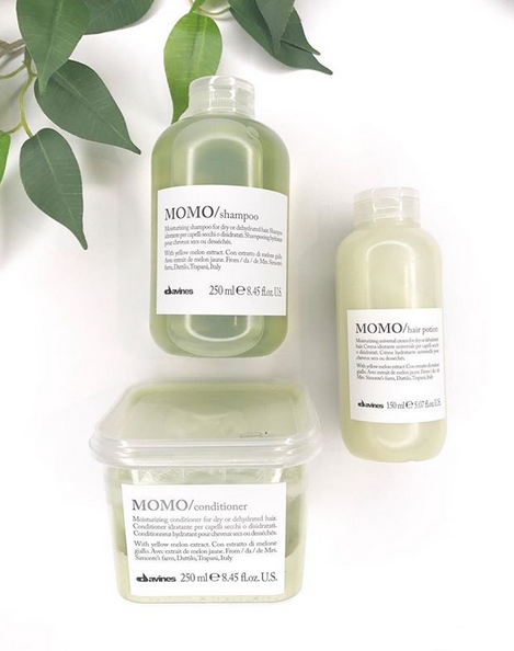 MOMO Shampoo- Light shampoo with gel texture, characterized by a creamy foam. It is designed to gently cleanse dry or dehydrated hair, giving it a strong hydration.MOMO Conditioner- Conditioner for dry or dehydrated hair. Its moisturizing formula is…