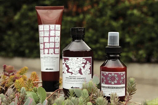 NATURALTECHREPLUMPING Shampoo- The creamy texture creates a full-bodied foam that cleanses gently without changing the hair structure. The formula gives elasticity, hydration and protects the hair during cleansing.REPLUMPING Conditioner- Formulated …