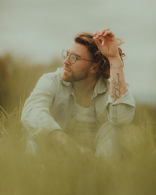 &ldquo;Summer&rsquo;s lookin&rsquo; good on ya&rdquo; this Friday - a song for my wife ❤️ I hope you enjoy it and don&rsquo;t forget to let the ladies in your life know that summer&rsquo;s lookin&rsquo; good on them ✌🏻