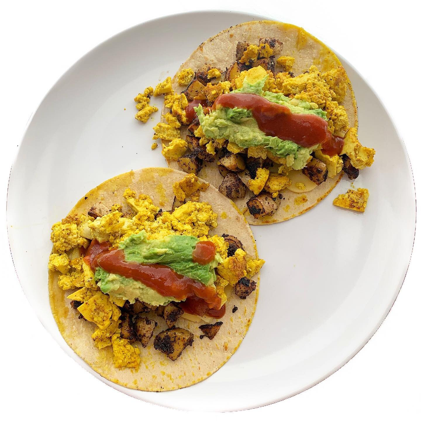 &bull; Delicious breakfast tacos using my new favorite @caulipower vegan tortillas (not sponsored, just a huge fan). The texture of them is SO good and they&rsquo;re the perfect size! I filled them with my favorite vegan breakfast potatoes (link in m