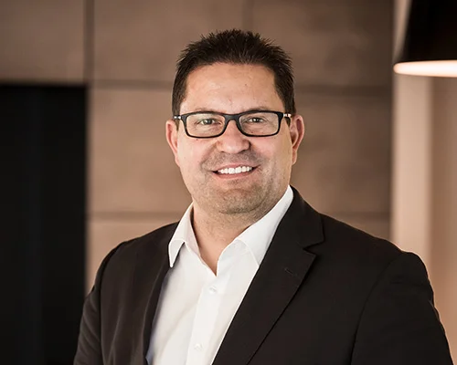 Joerg_Portrait.jpg