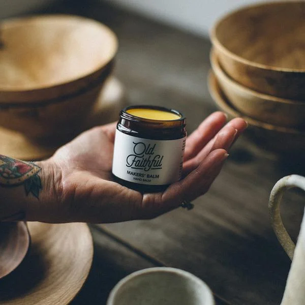 makers-balm-soothing-hand-cream-sty-2_grande.jpg