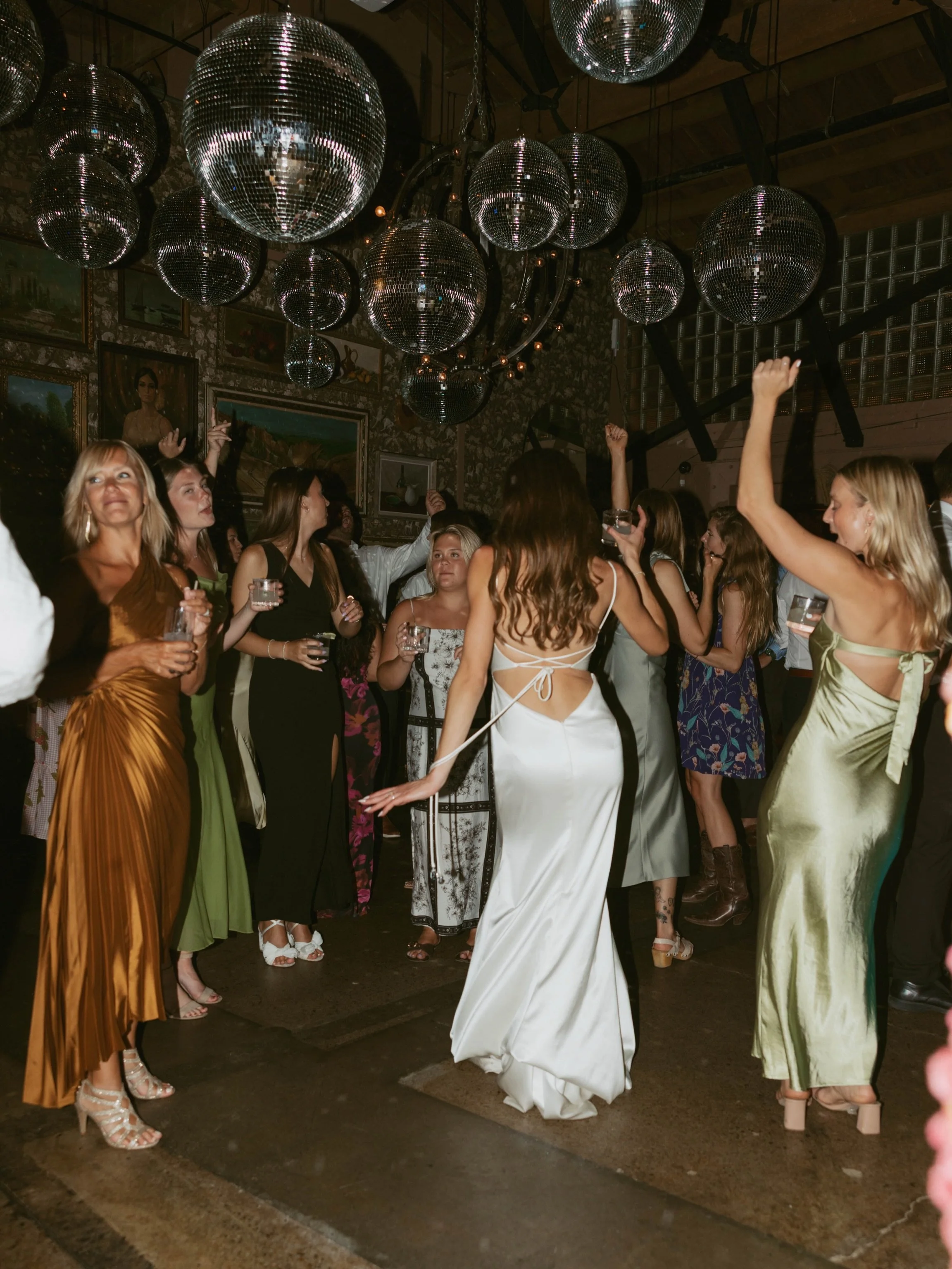 Major disco ball install later&hellip; the dance floor of our DREAMS. 🪩

It also helps pull it all together when your couple is a WHOLE vibe like M &amp; E are. 

See more from their ridiculously fun wedding week over on @santabarbarawedding blog! 
