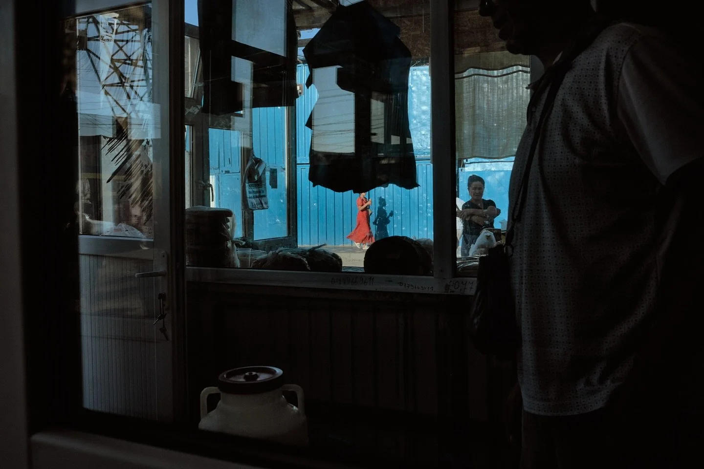 Another day… another set
10 more from Bishkek ❤️
.
.
.
.
.
#sublimestreet
#Streetphotographers #eyeshotmag #life_is_street #sweetnesday #streets_storytelling #ourstreets #capturestreets
#effe4 #streetsgrammers #bnw_demand #badass_bnw #pictor