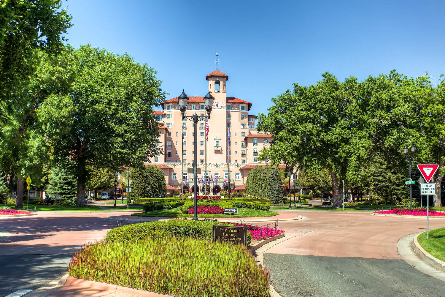 1825 Pine Grove Ave Colorado-large-044-The Broadmoore Hotel-1500x1000-72dpi copy.jpg