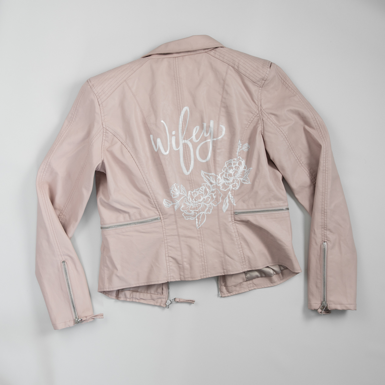 2019.05_IA_LeatherJacket_Wifey_web-2.jpg