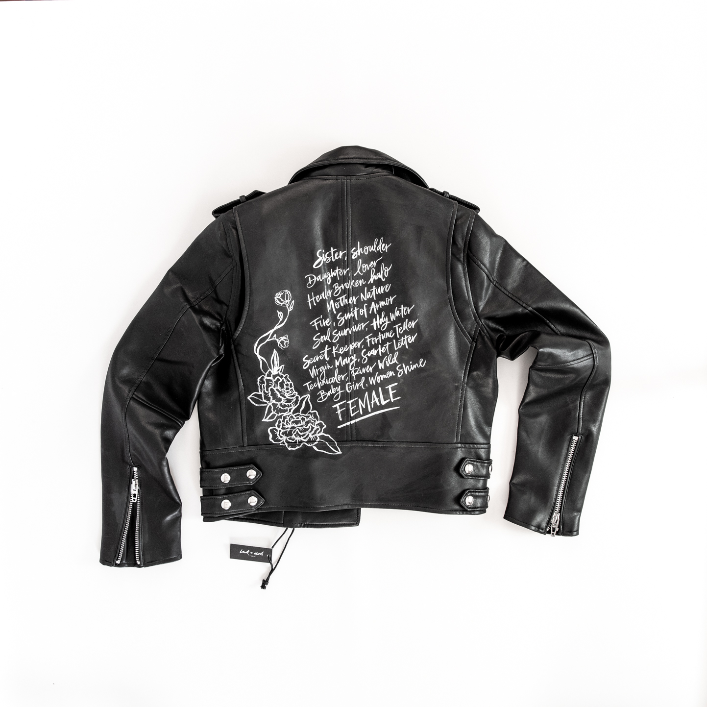 2019.05_IA_LeatherJacket_Female_web-10.jpg