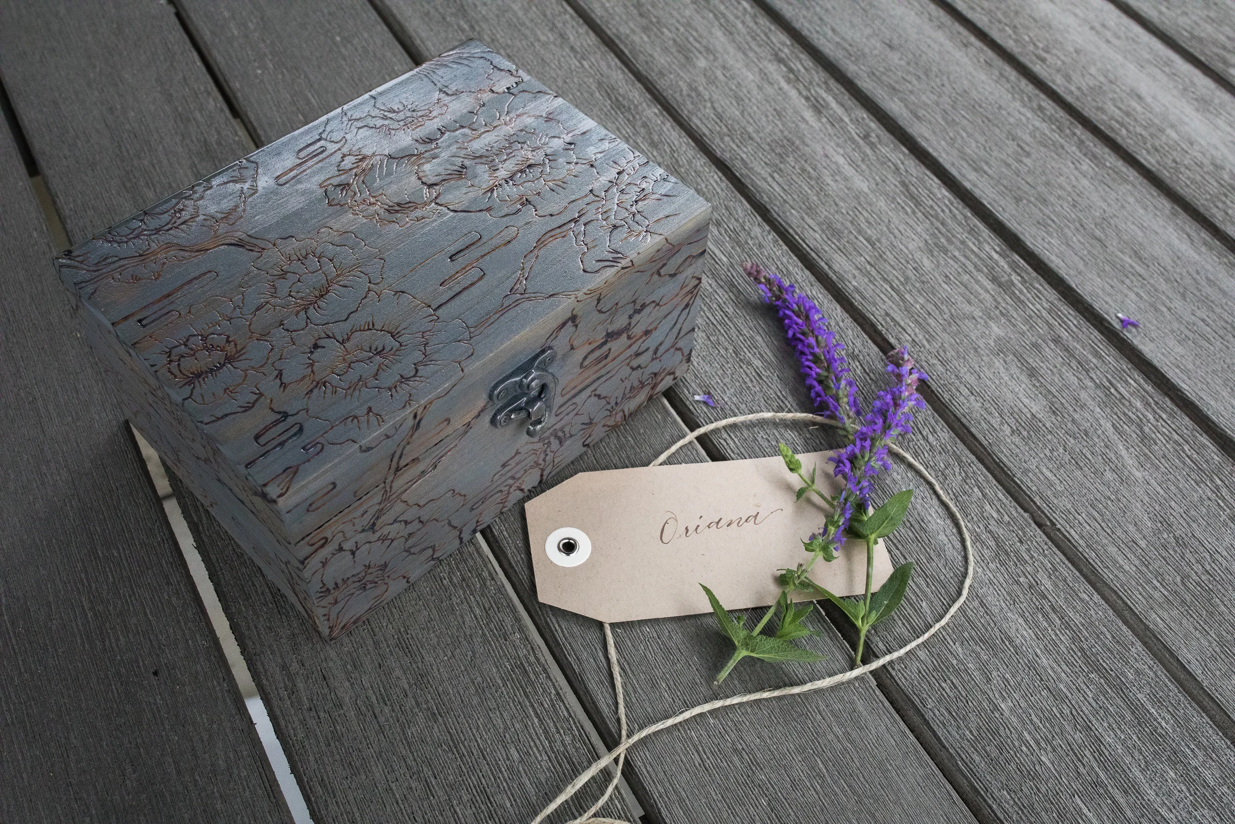 FloralWoodGreyBox_Oriana-72.jpg