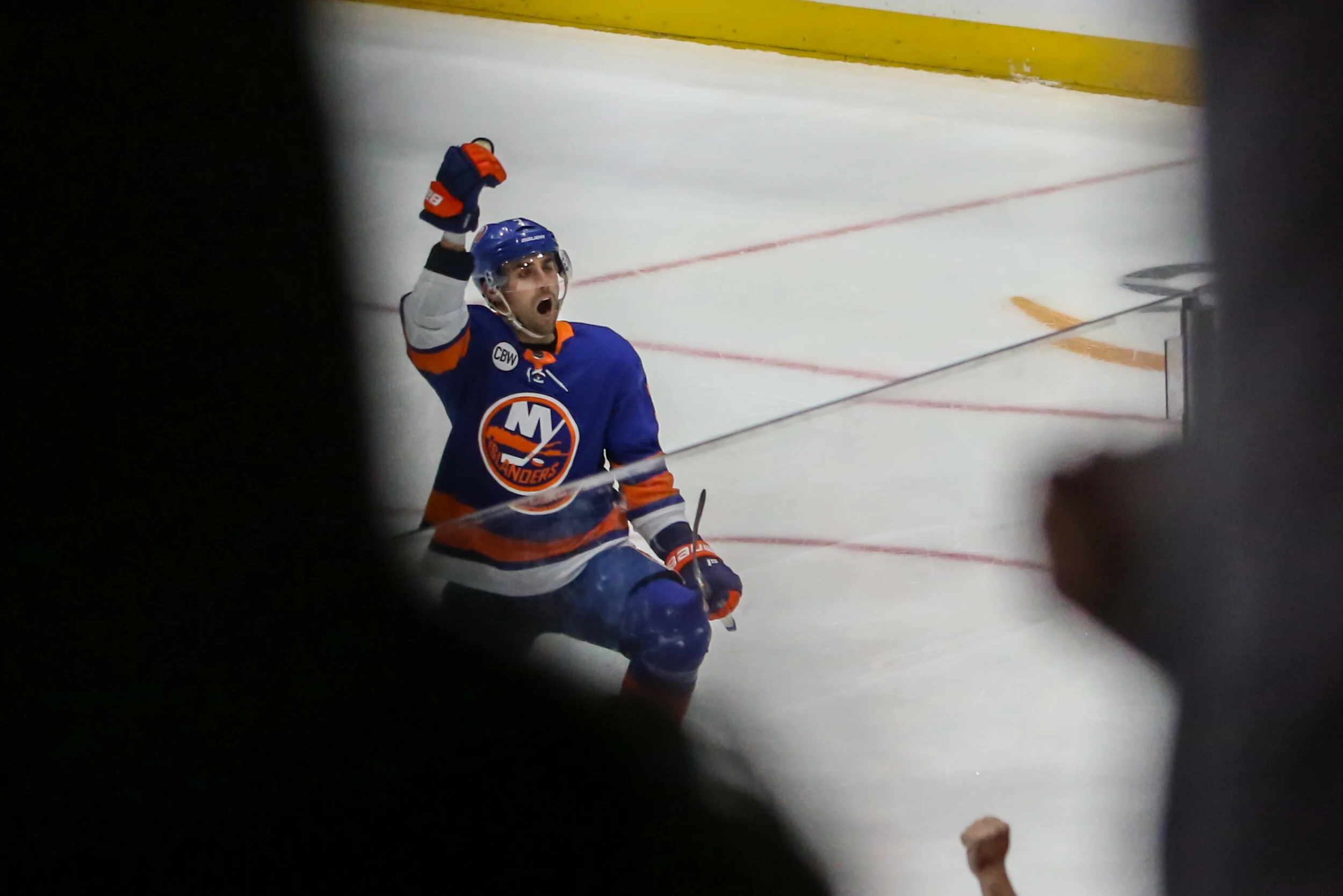 DMB2019041018_Penguins_at_Islanders.JPG