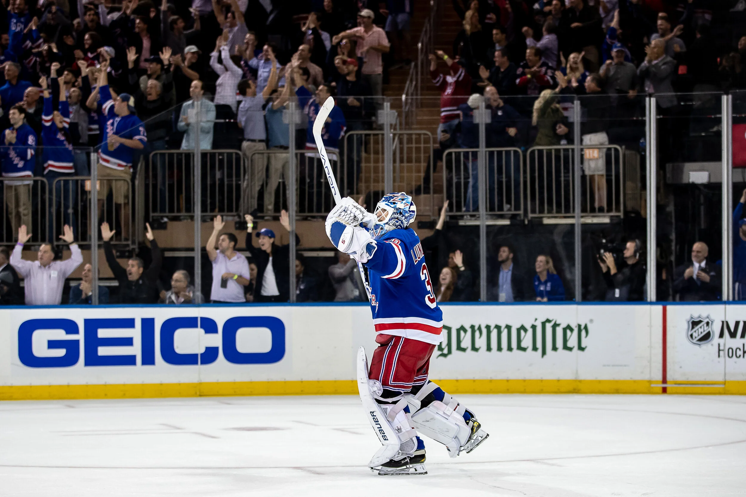 DMB2018101140_Sharks_at_Rangers.JPG