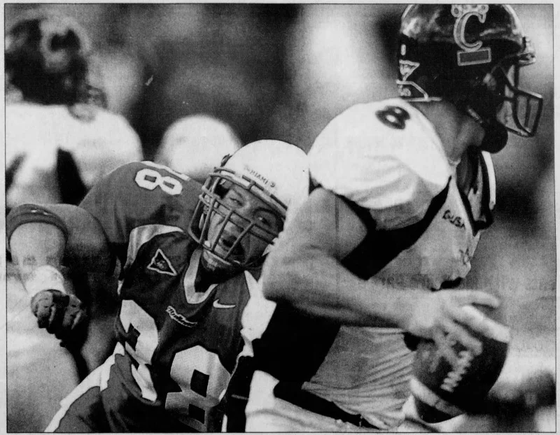  Gino Guidugli gets sacked (Enquirer/Jeff Swinger) 