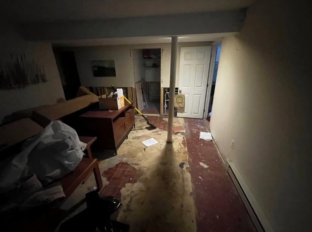 21-basement-before.jpg