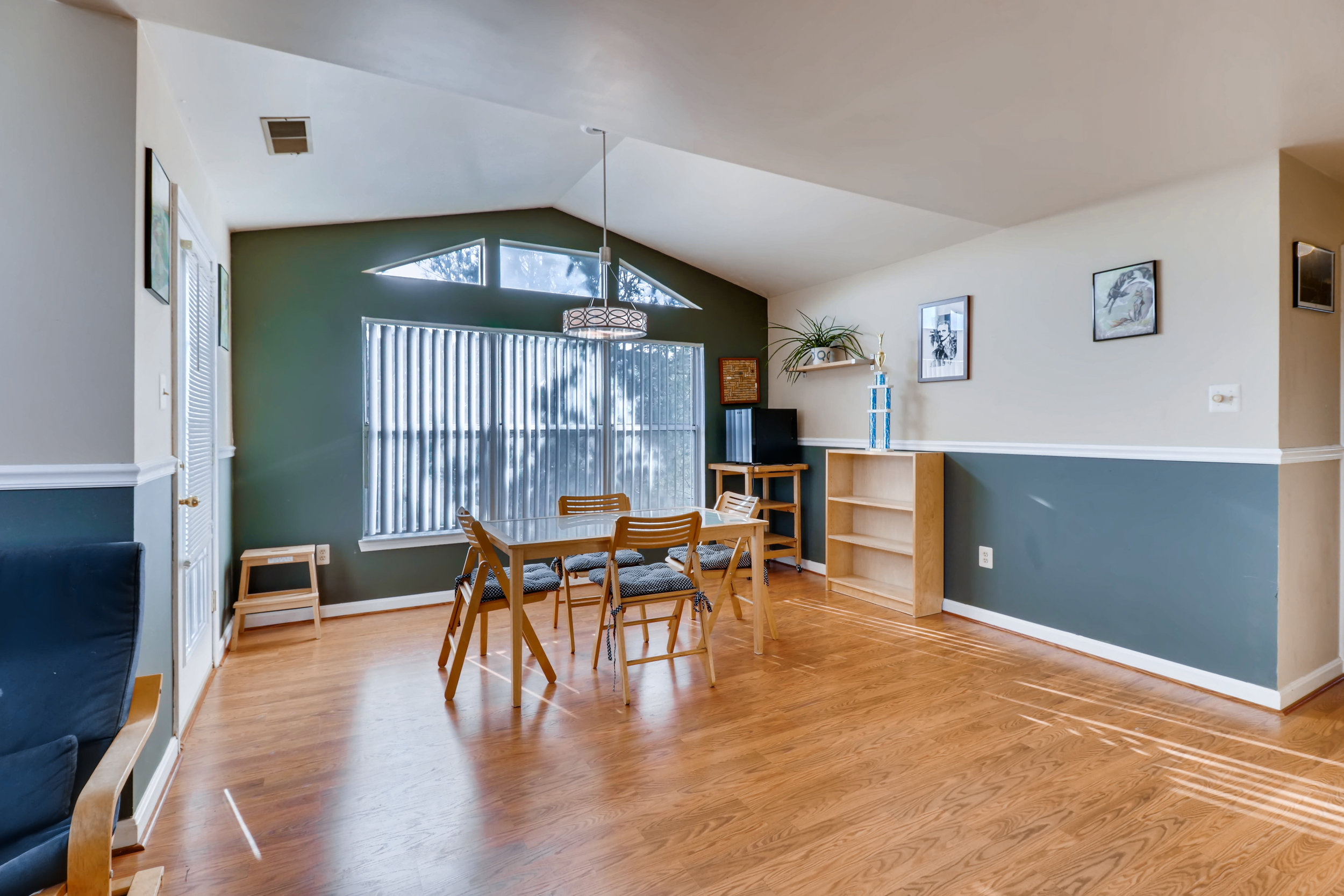 24 Deer Run Court G Halethorpe-print-011-23-Dining Room-3600x2400-300dpi.jpg
