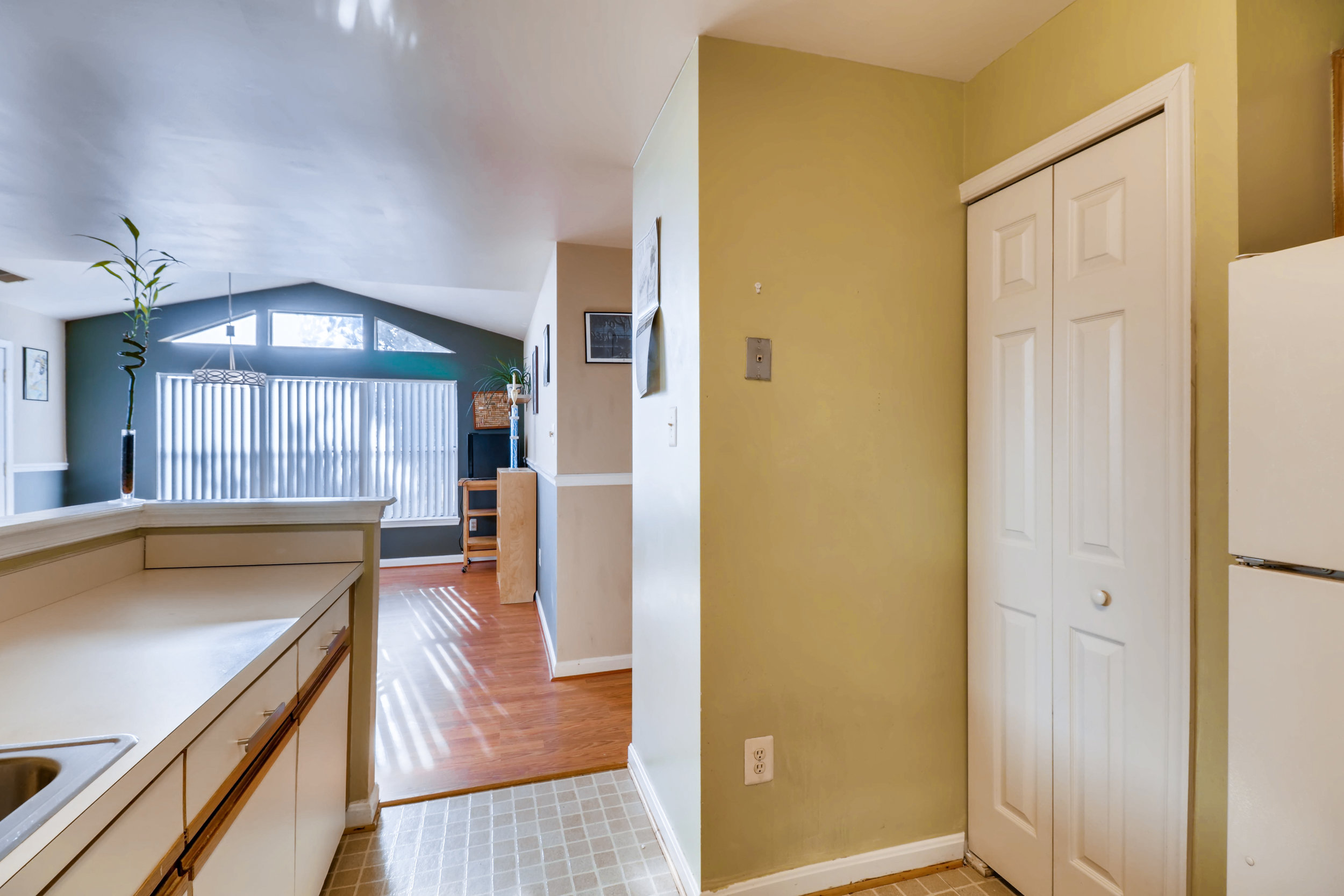 24 Deer Run Court G Halethorpe-print-016-20-Kitchen-3600x2400-300dpi.jpg