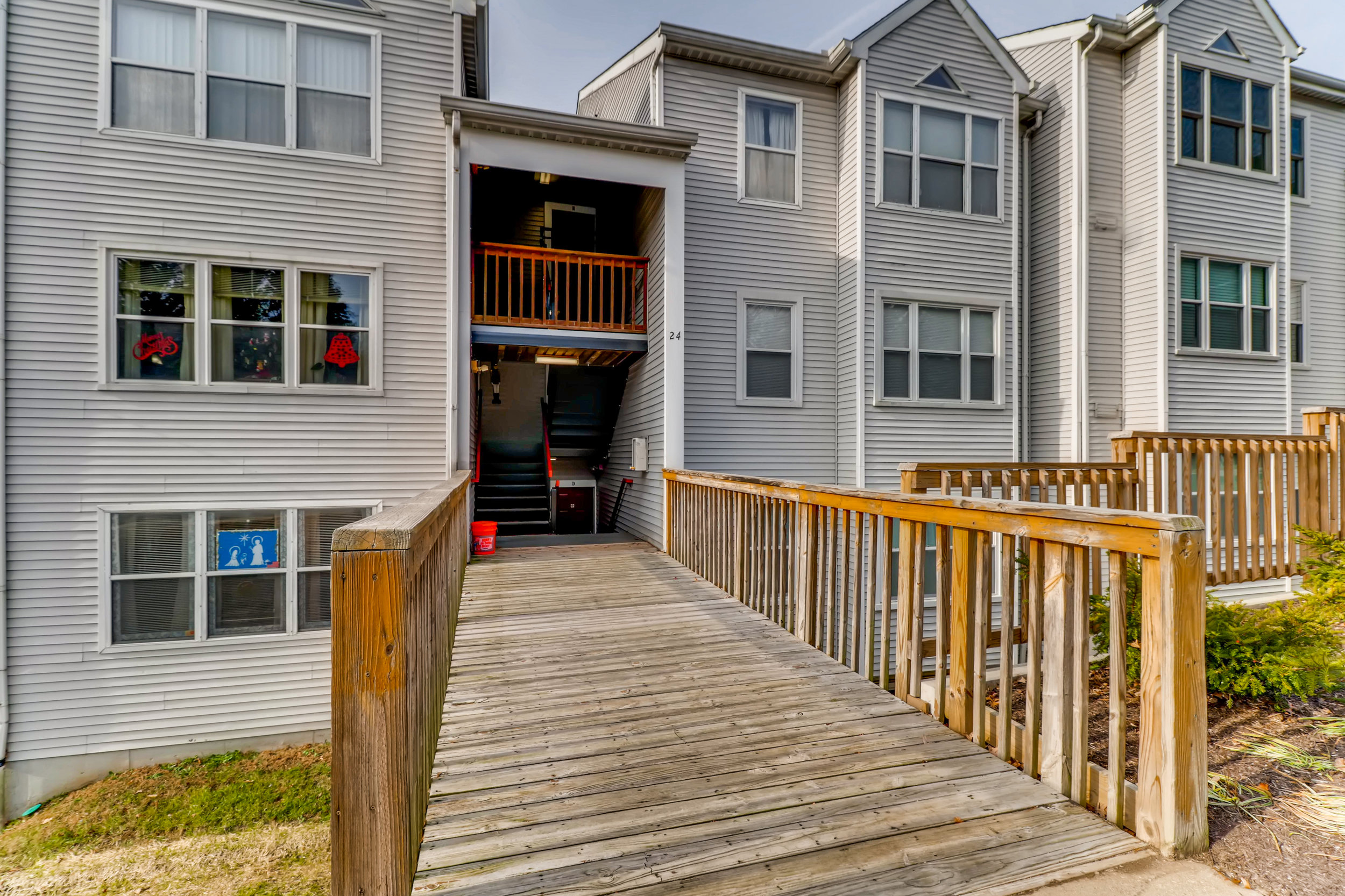 24 Deer Run Court G Halethorpe-print-004-6-Exterior Front Entry-3600x2399-300dpi.jpg