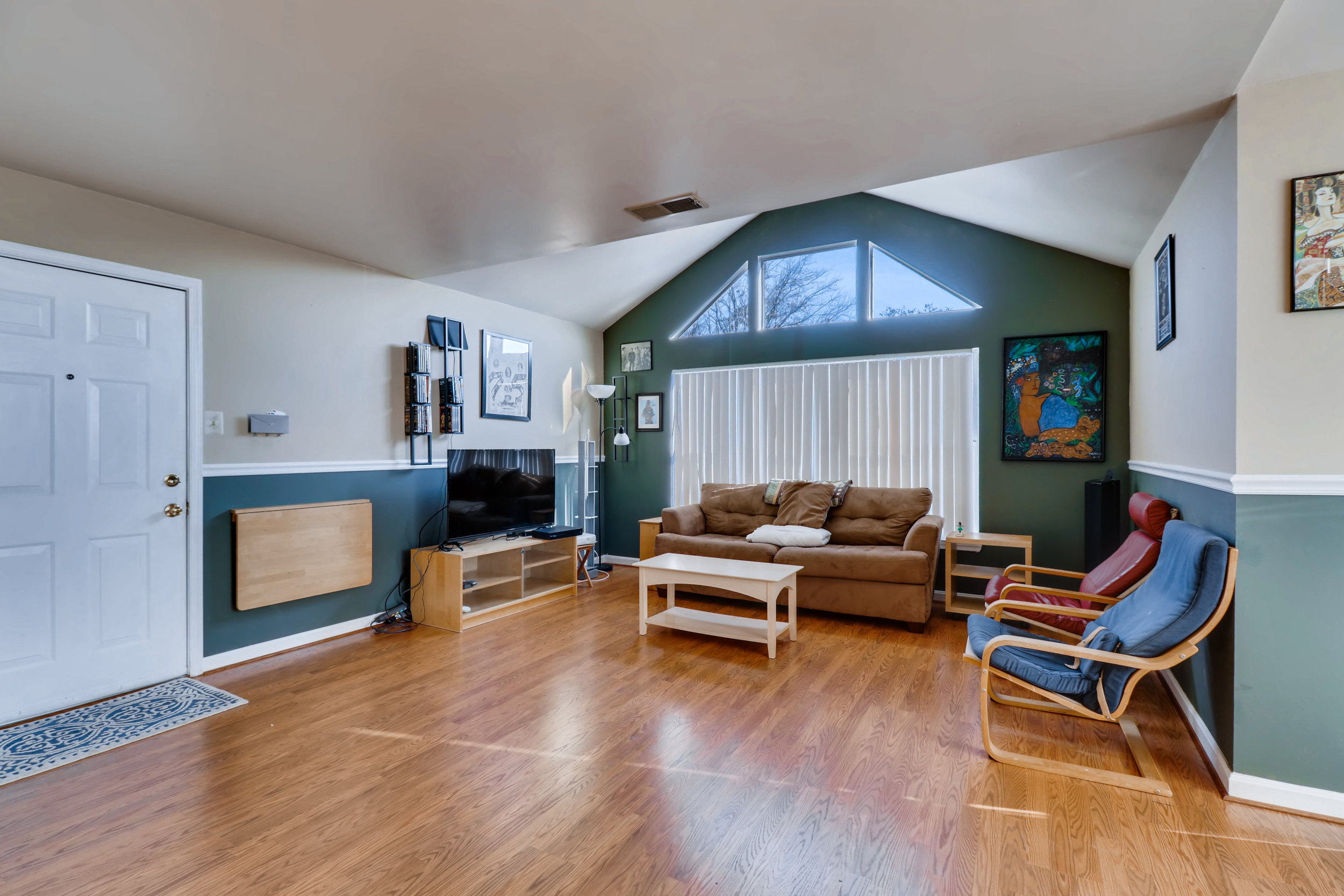 24 Deer Run Court G Halethorpe-print-006-4-Living Room-3600x2400-300dpi.jpg