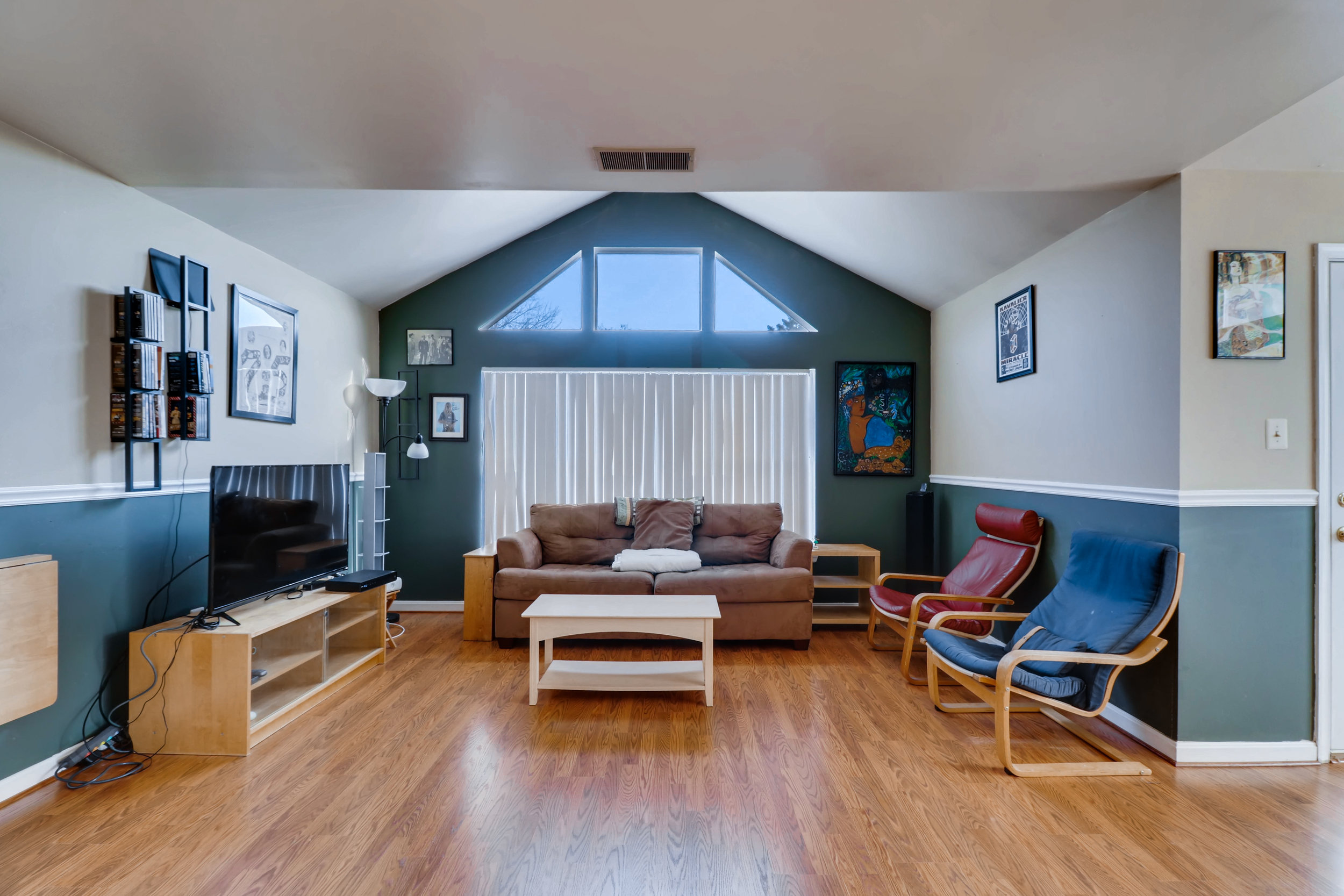 24 Deer Run Court G Halethorpe-print-008-9-Living Room-3600x2400-300dpi.jpg