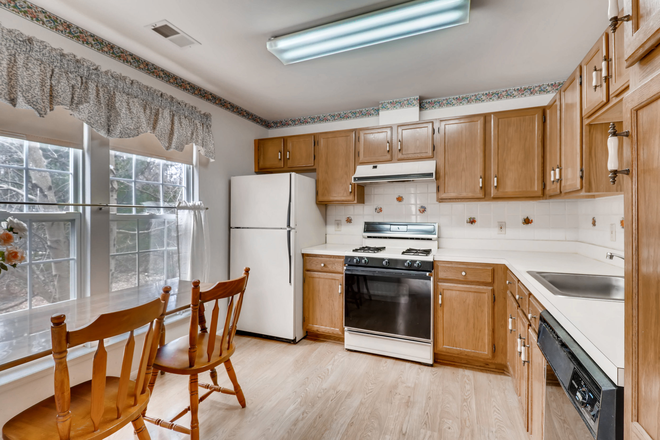 4814 Stone Shop Circle Owings-print-012-10-Kitchen-3600x2400-300dpi.jpg