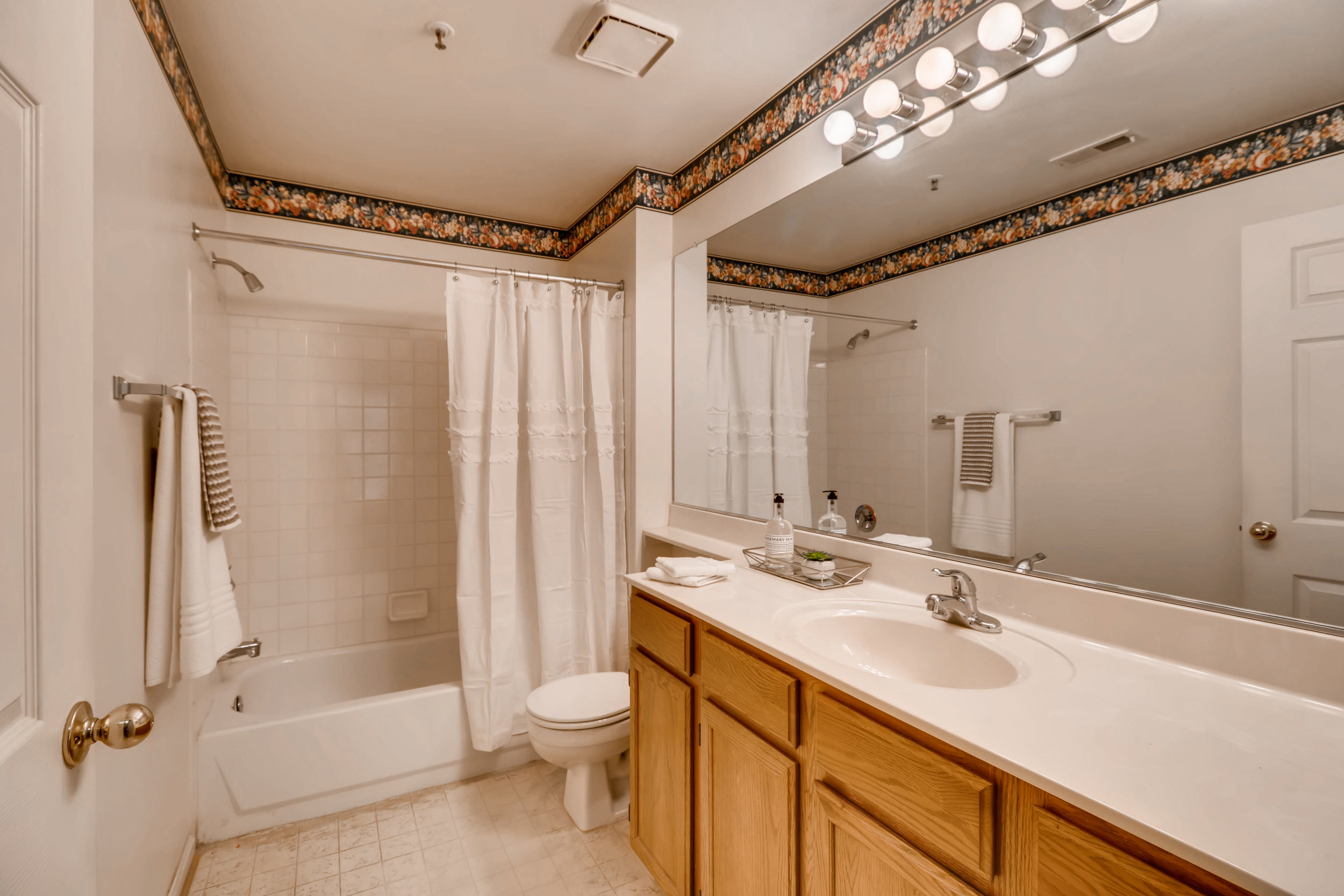 4814 Stone Shop Circle Owings-print-017-28-Master Bathroom-3600x2400-300dpi.jpg