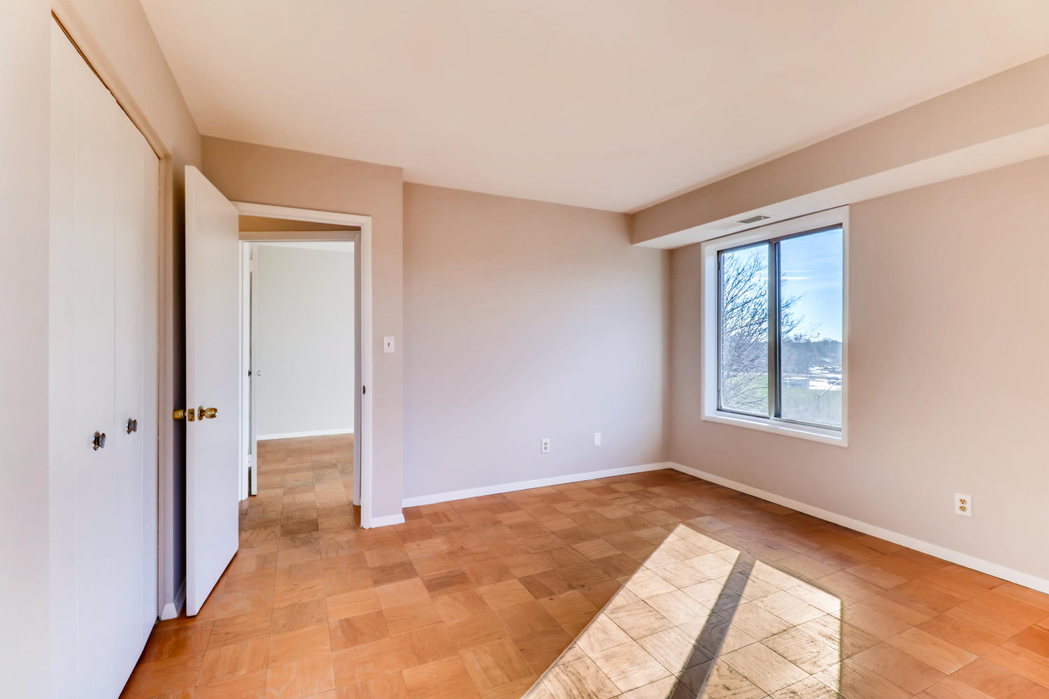 10850 Green Mountain Circle-large-022-5-Bedroom-1500x1000-72dpi.jpg