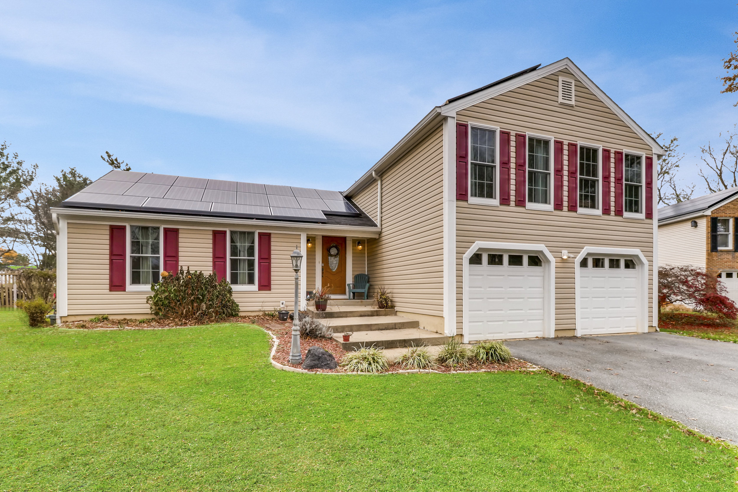 6221 Free Stone Court Columbia-print-002-29-Exterior Front-3600x2400-300dpi.jpg