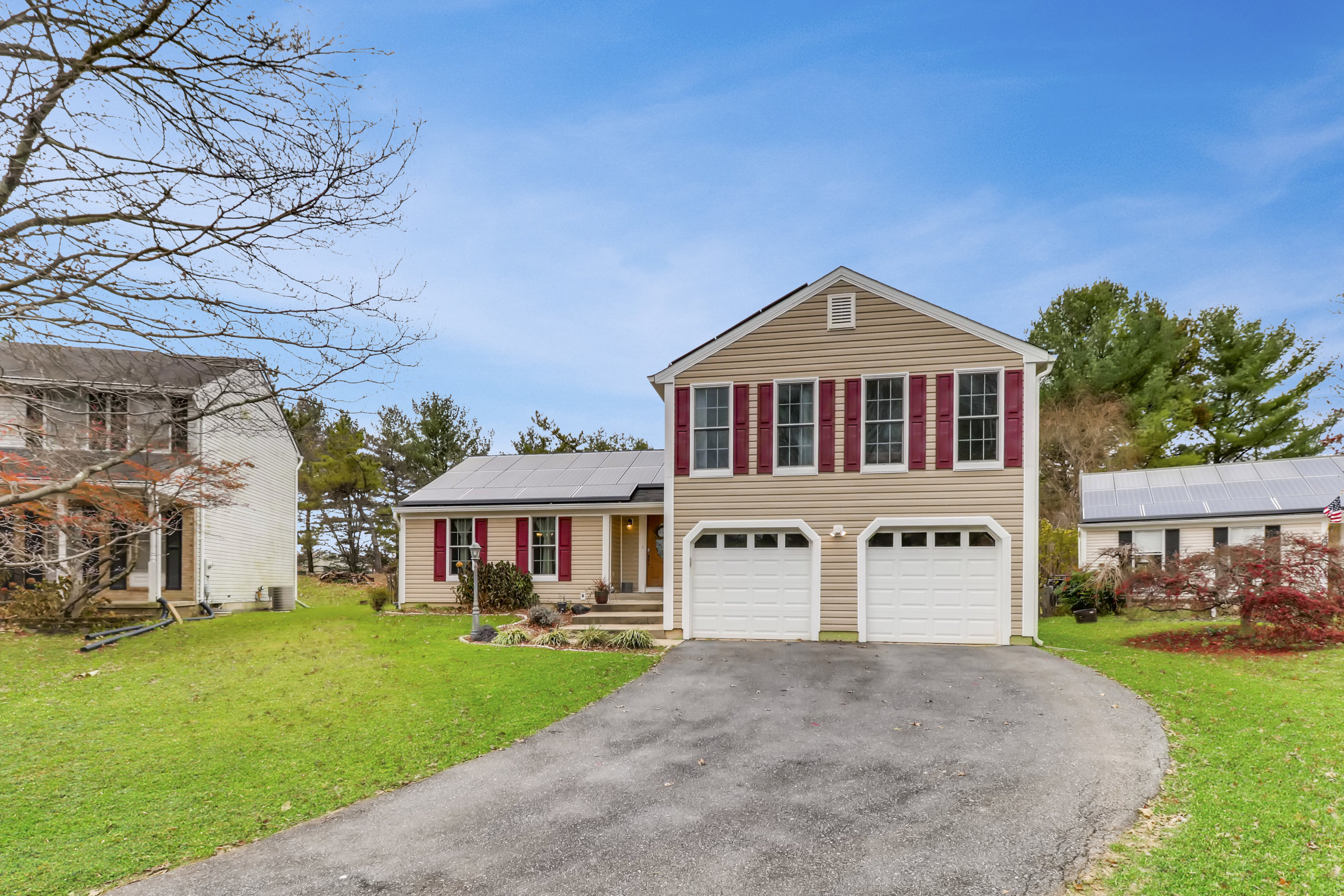 6221 Free Stone Court Columbia-print-001-10-Exterior Front-3600x2400-300dpi.jpg