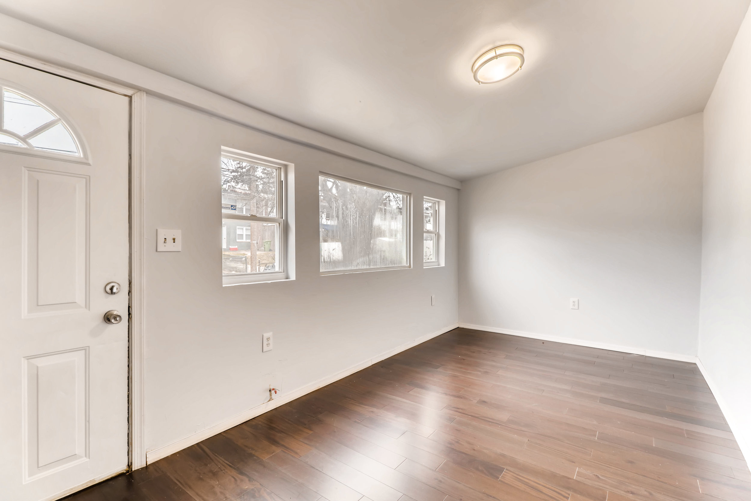 4812 Strathdale Road Baltimore-print-005-1-Main Floor-3600x2400-300dpi.jpg