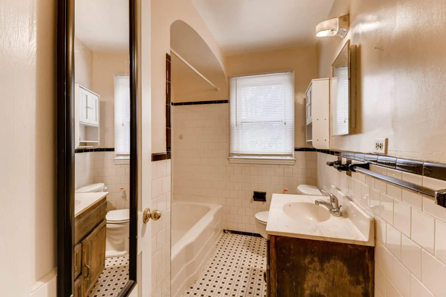 2247 Southland Rd Woodlawn MD-large-016-23-Master Bathroom-1000x666-72dpi.jpg