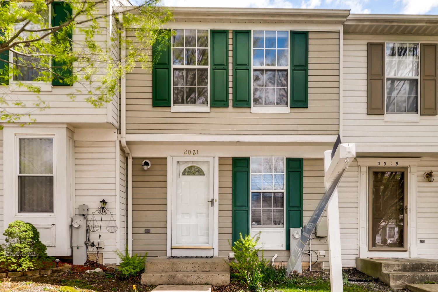 2021 Wisper Woods Way Woodlawn-large-004-23-Exterior Front Entry-1500x1000-72dpi.jpg