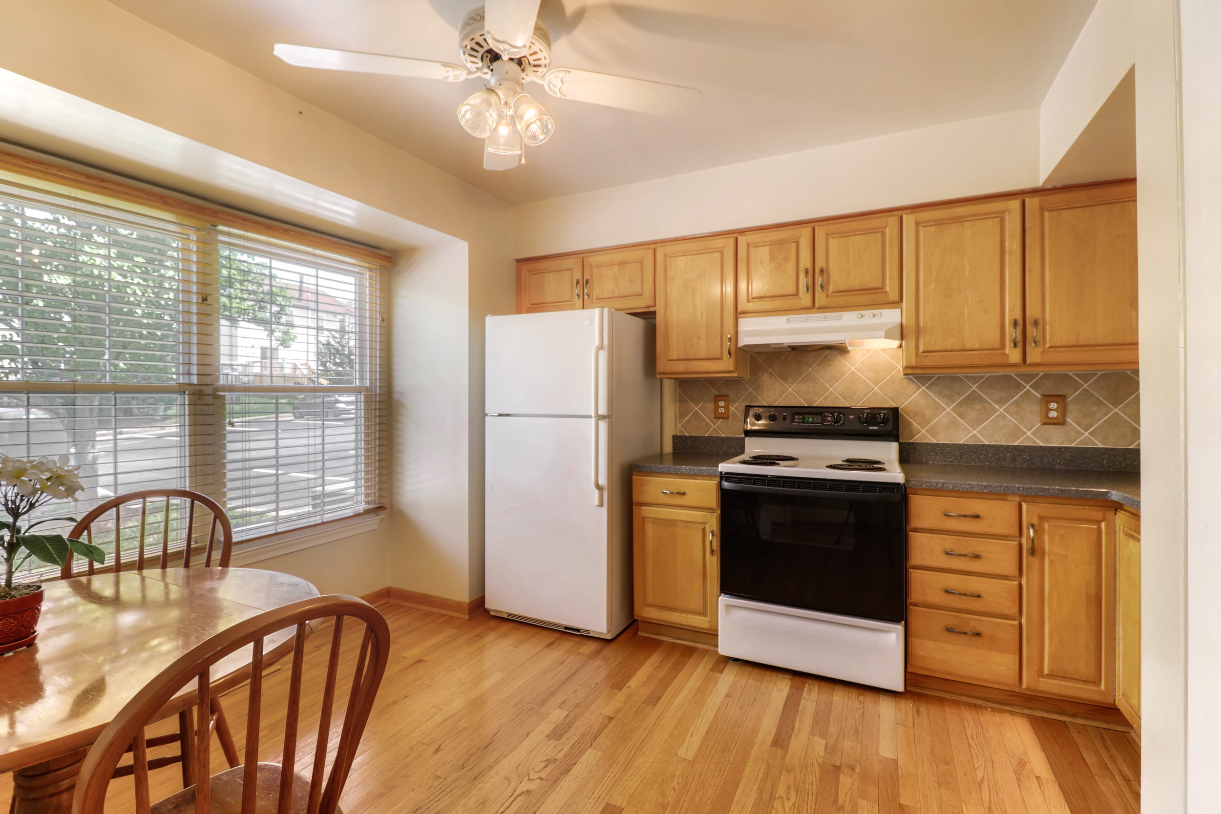 6854 Ducketts Lane Elkridge MD-print-013-32-Kitchen-3600x2400-300dpi.jpg