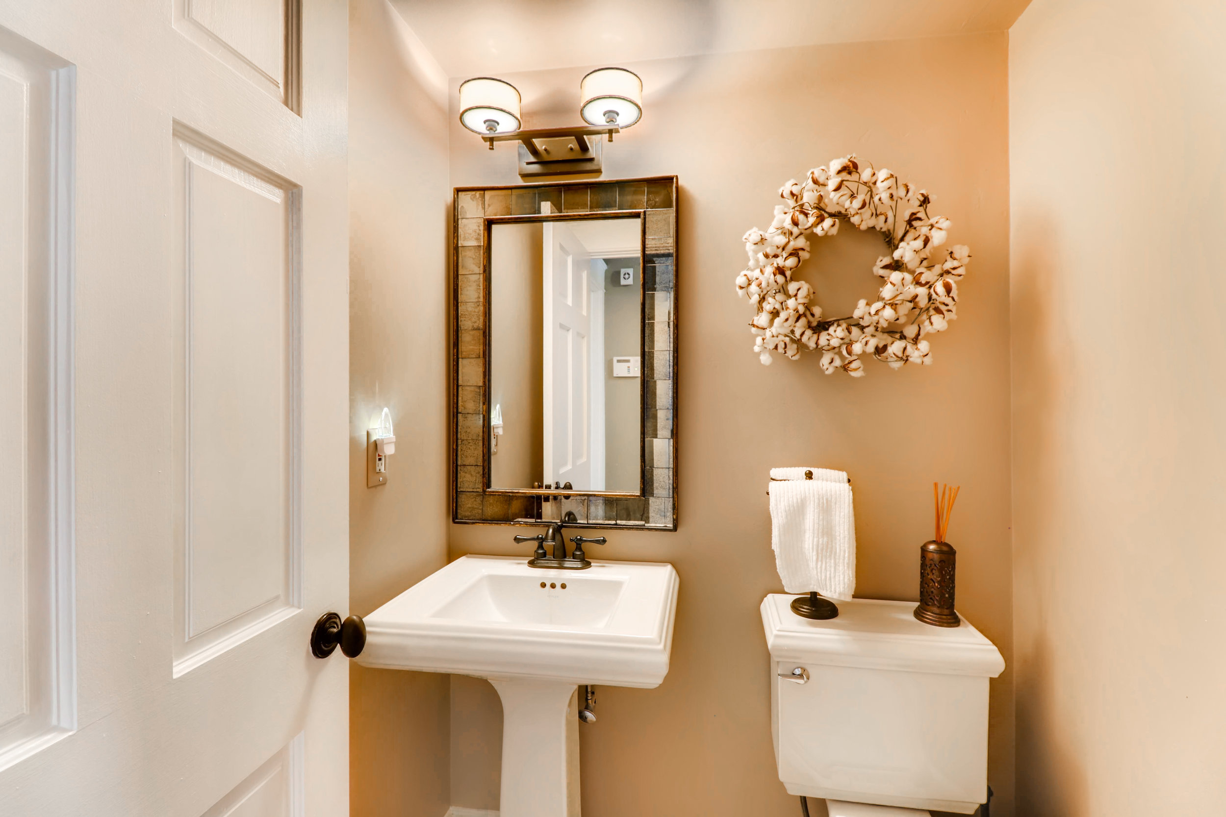 631 Thomas Way Severna Park MD-print-018-14-Powder Room-3600x2400-300dpi.jpg