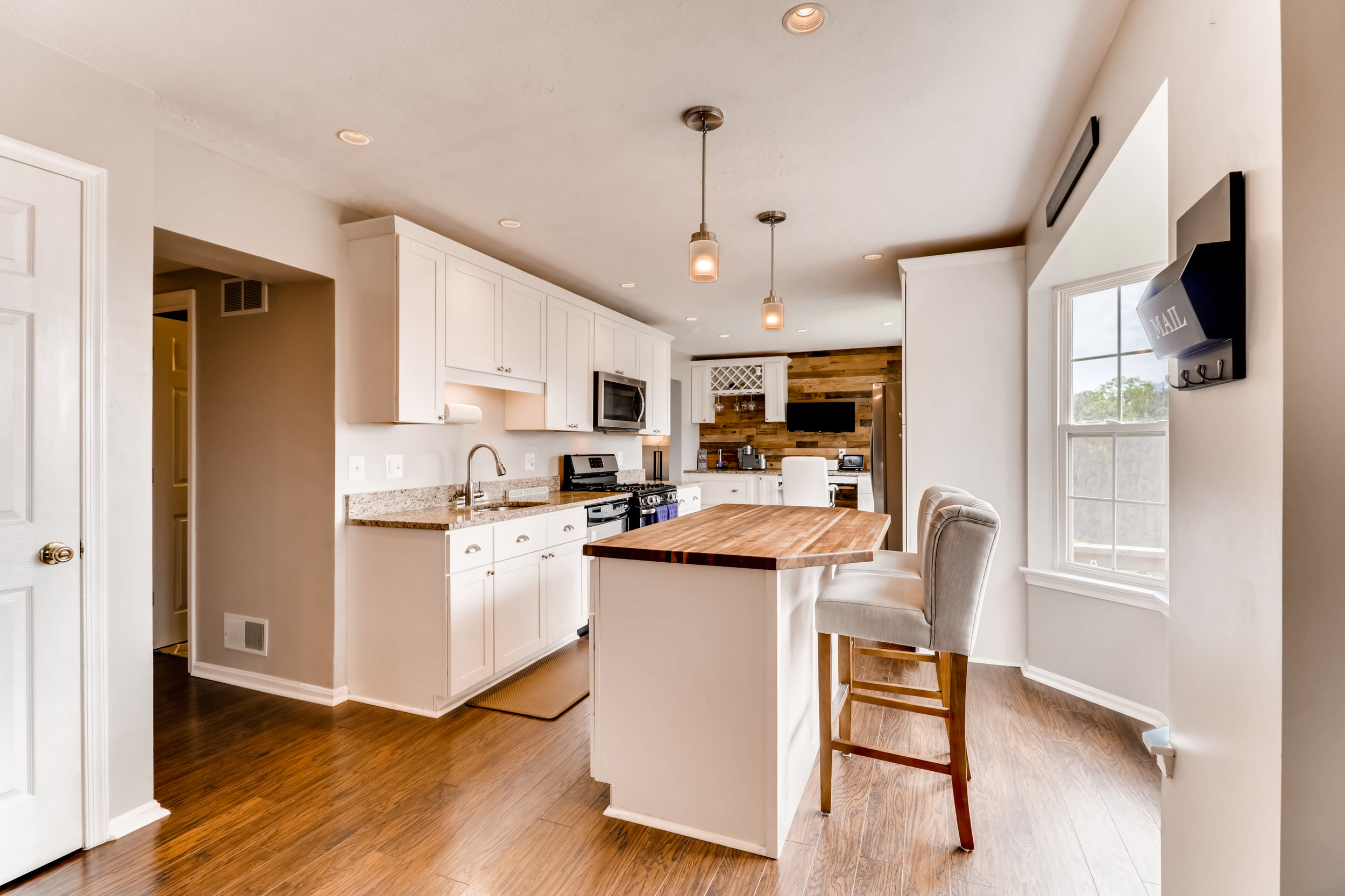 857 Margo Court Eldersburg MD-print-010-10-Kitchen-3600x2400-300dpi.jpg